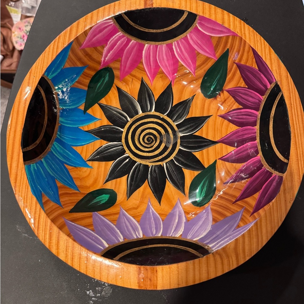 Hand-Painted Wooden Decorative Bowl – Bucerías, Mexico Artisan‎ Piece